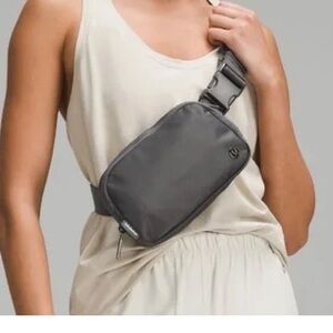 NWT Lululemon Everywhere Belt Bag in Gray and Silver Hardware 1L